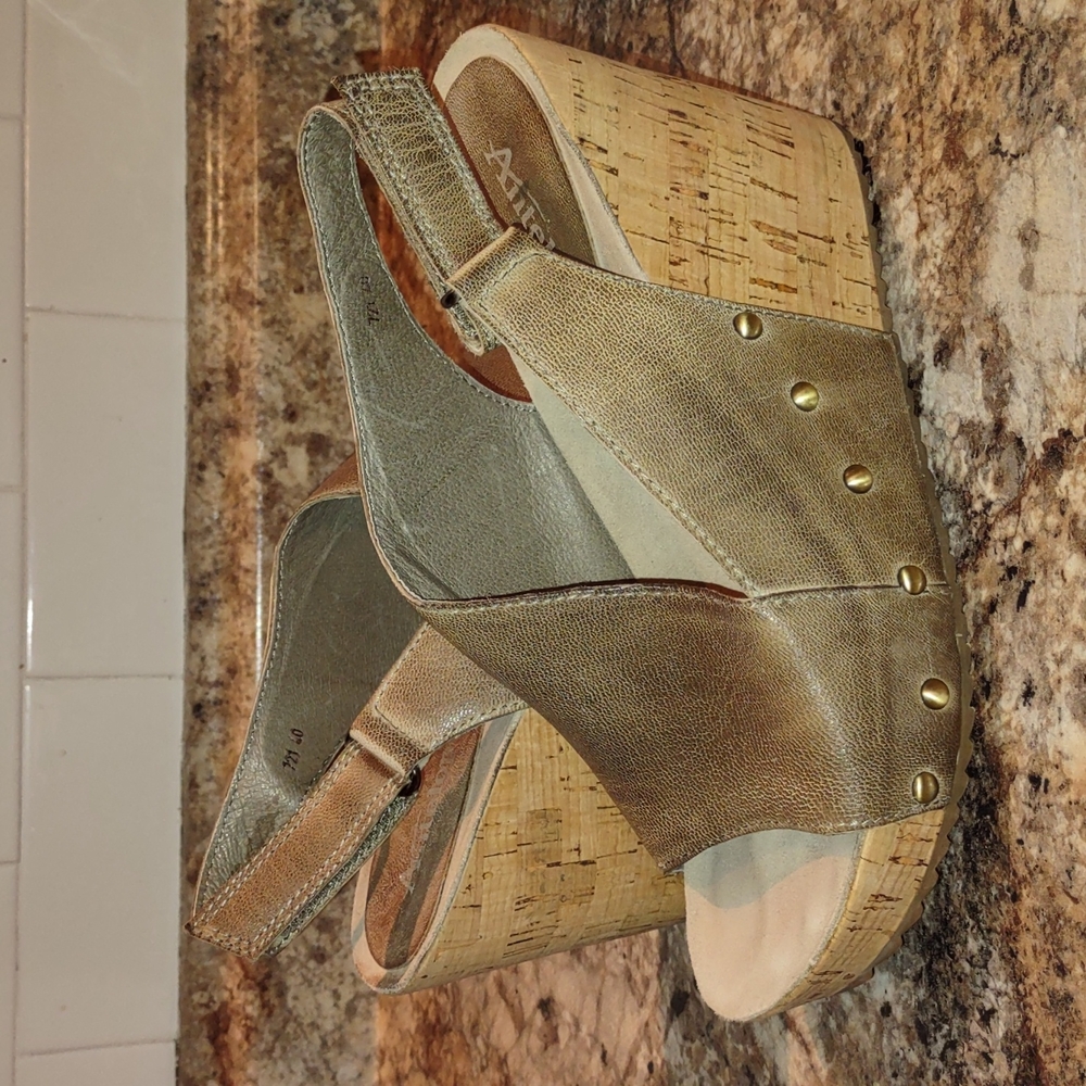 *FINAL PRICE* Antelope Women's Cork Wedge Shoes
